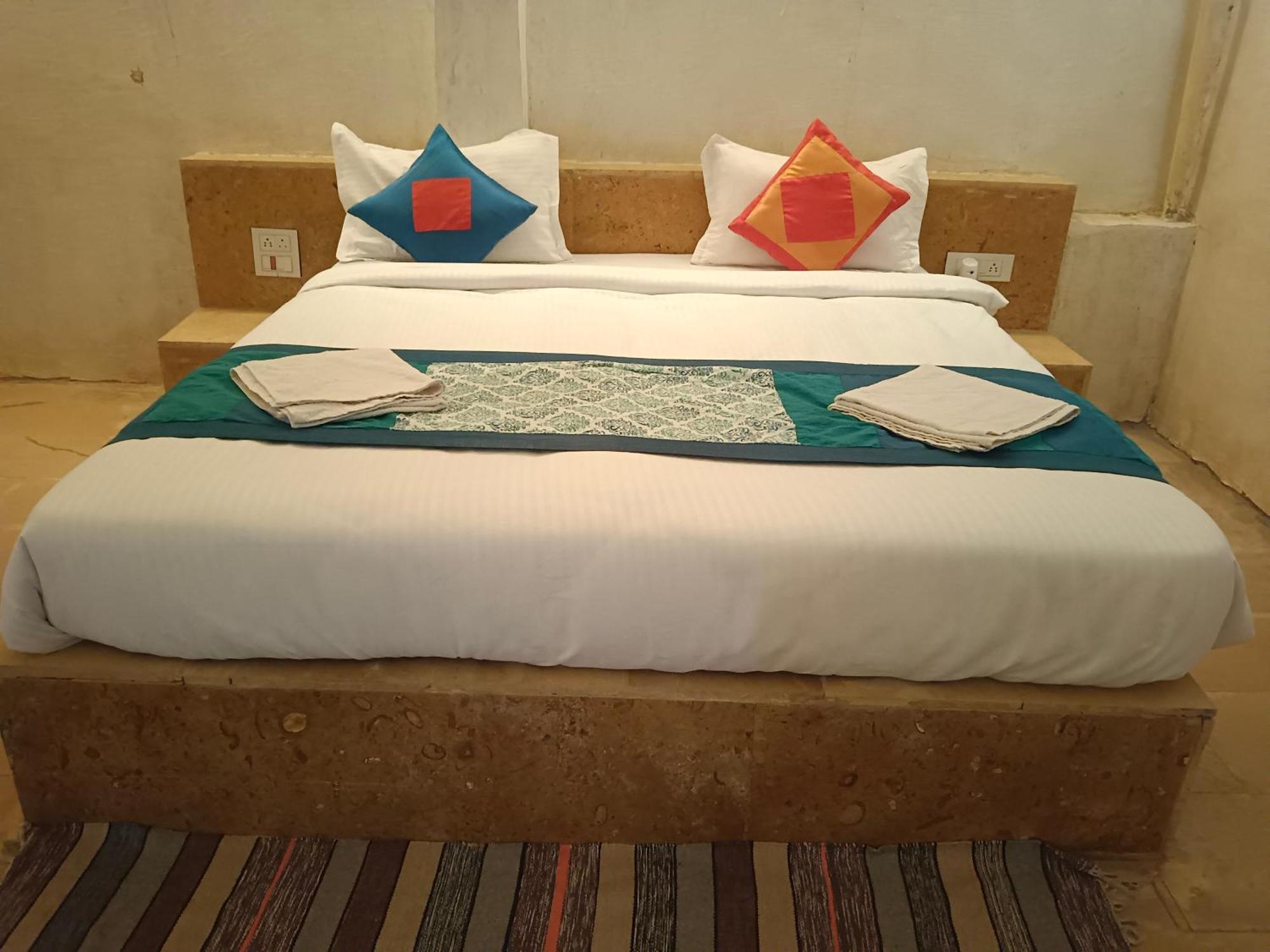 Night Stay Camp Джайсалмер Екстериор снимка