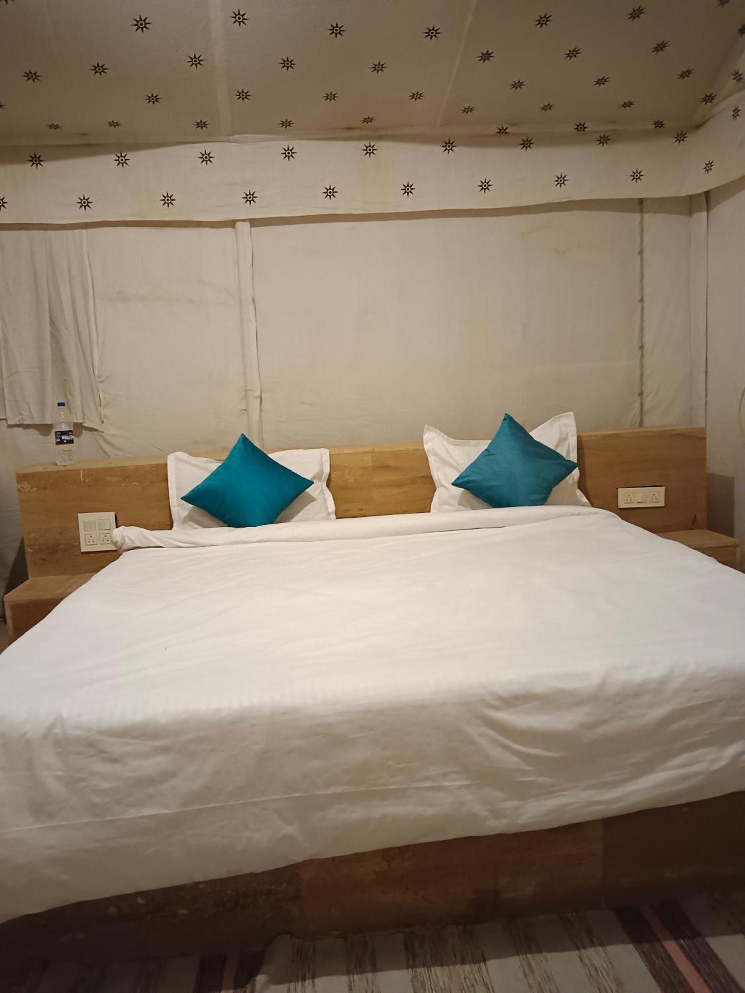Night Stay Camp Джайсалмер Екстериор снимка